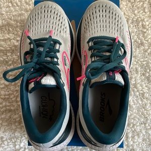 Brooks Glycerin 19 size 7.5